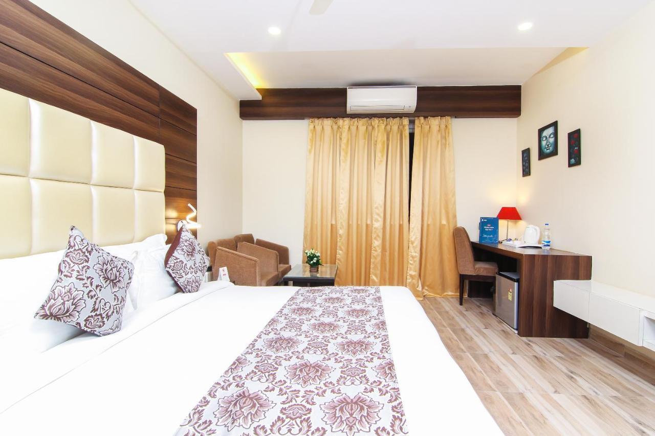 Moments Hotel Lucknow Exterior photo