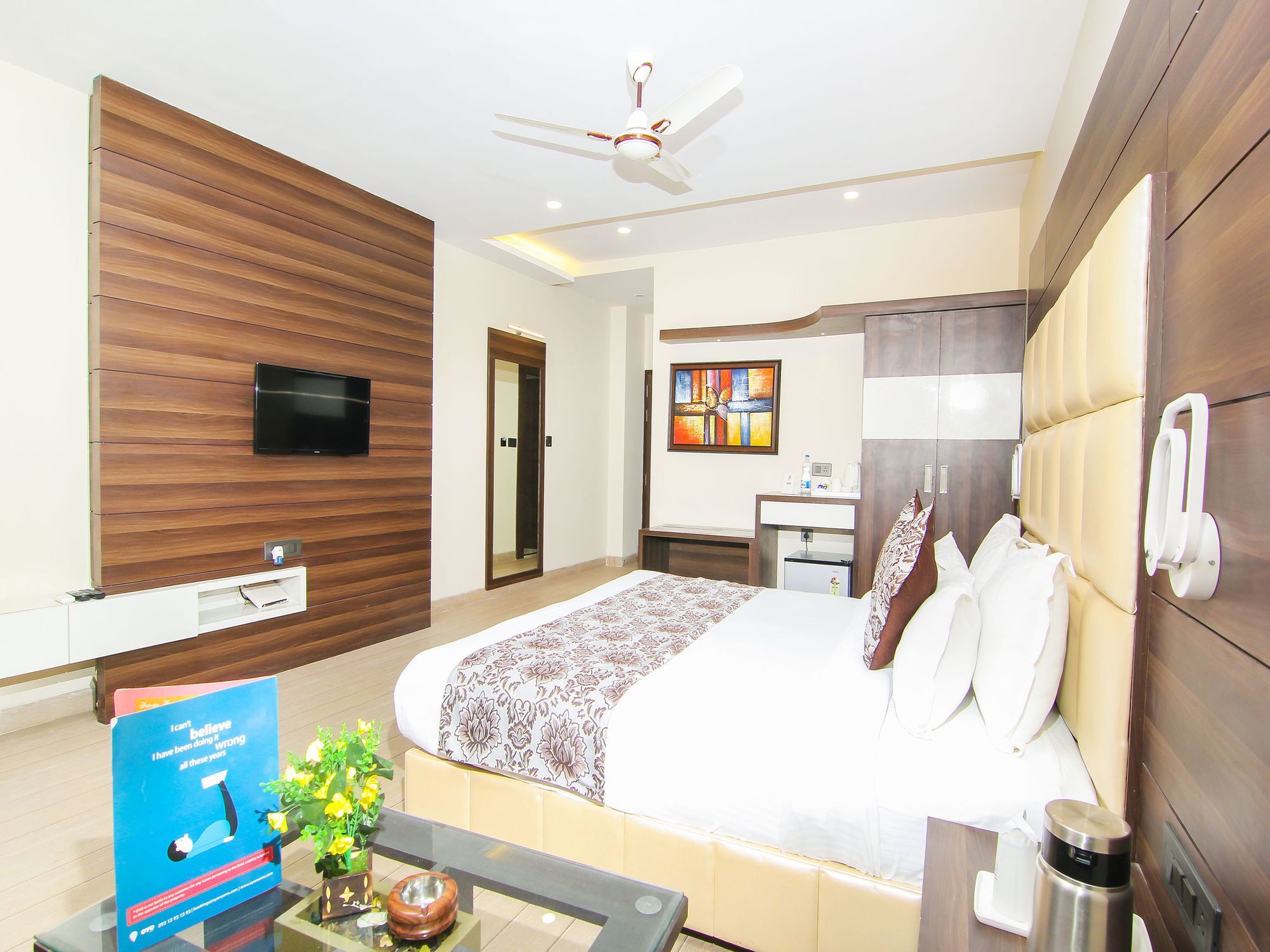 Moments Hotel Lucknow Exterior photo